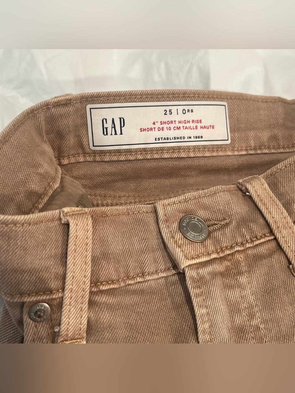 Gap High Rise 4” Shorts